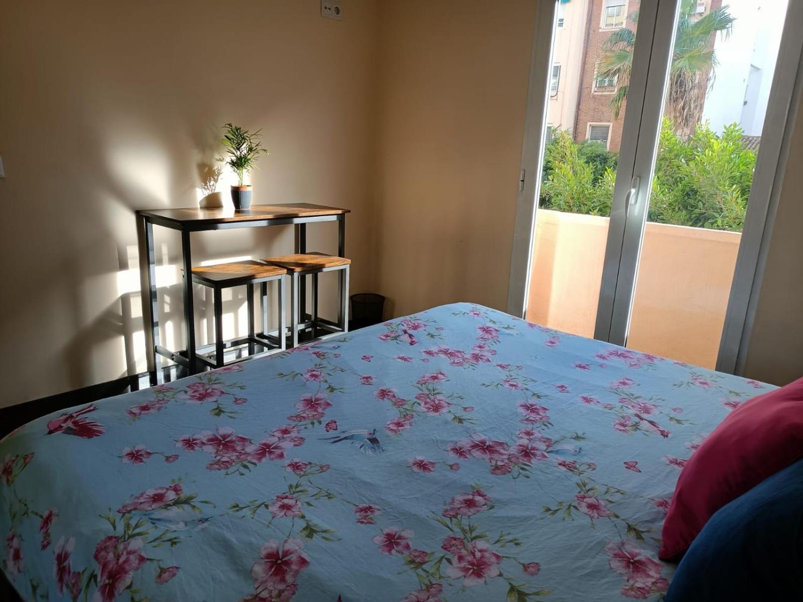 Habitaciones Centricas En Una Casa Valenciana No Hay Aire Condicionado There Is No Airconditioning חדר תמונה
